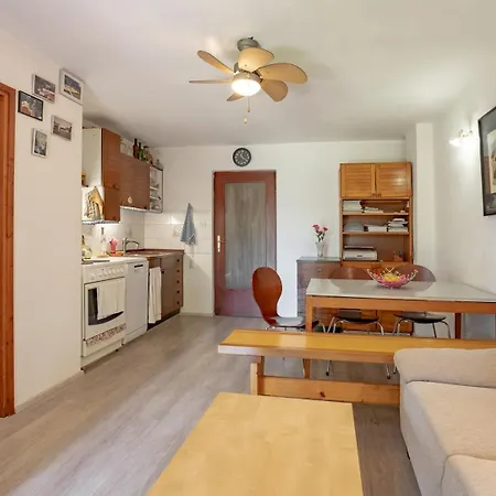 Appartement With Parking Space Zambratija, Umag - 27214 Zambratija (Istria)
